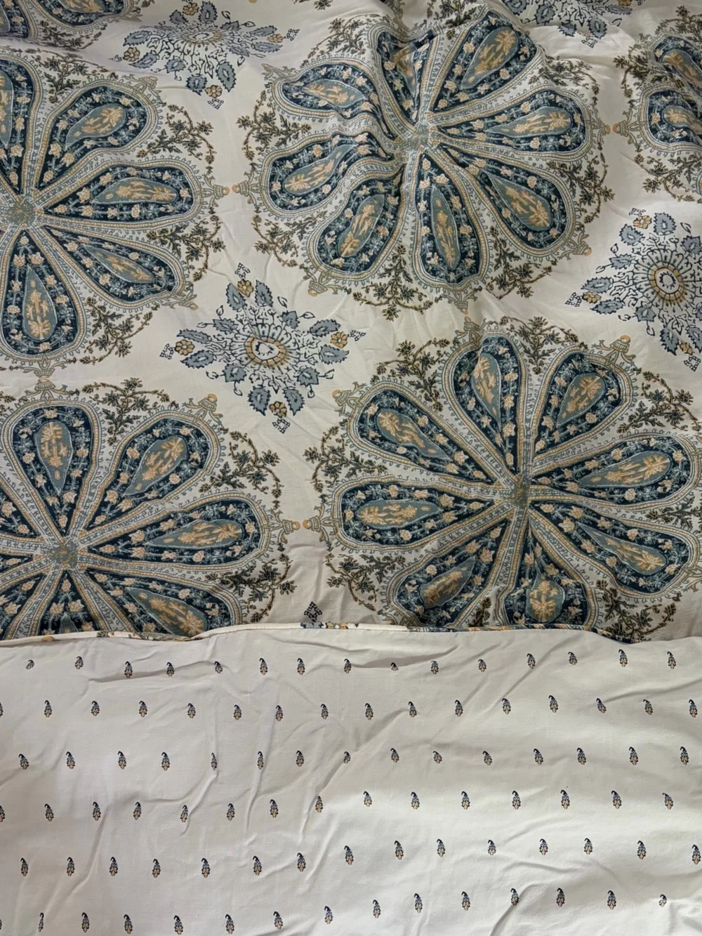 Ralph Lauren Home Blue Medallion Queen Comforter and Pillow Shams Set